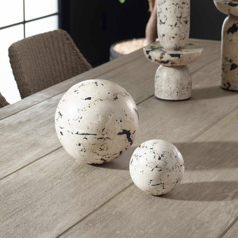 Uttermost Nouveau Indoor-Outdoor Spheres Set/2