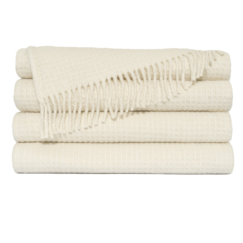 Judith - Ivory - DV Kap Throw
